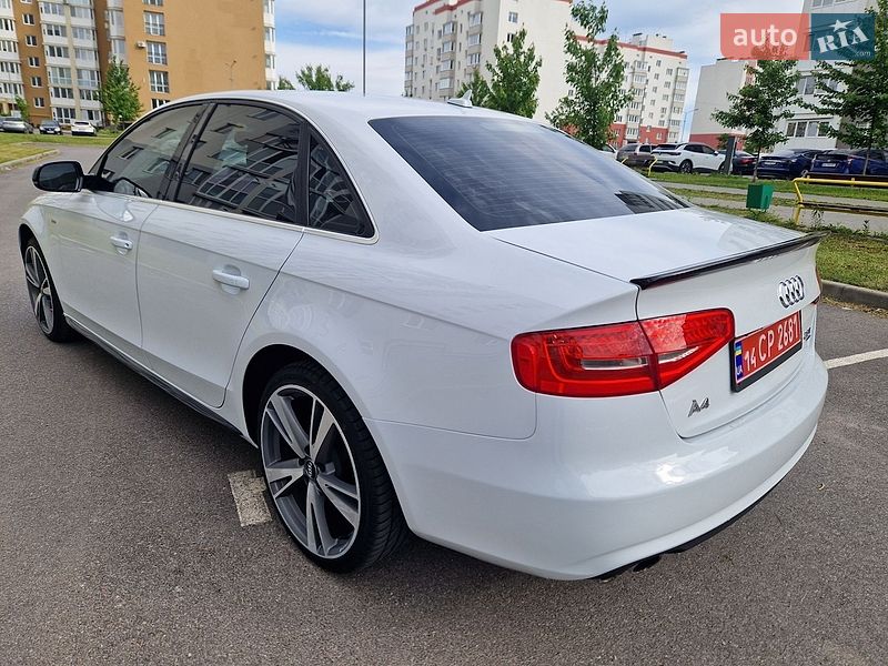 Седан Audi A4 2014 в Виннице