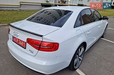 Седан Audi A4 2014 в Виннице