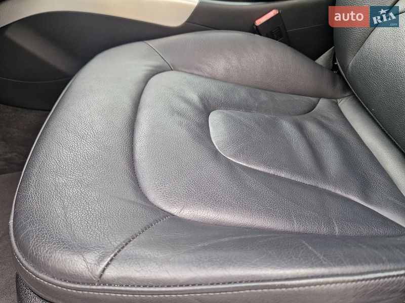 Седан Audi A4 2014 в Виннице