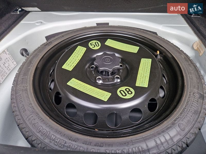 Седан Audi A4 2014 в Виннице