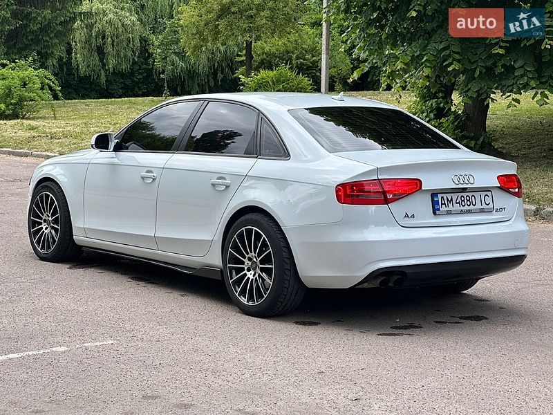Седан Audi A4 2014 в Житомирі