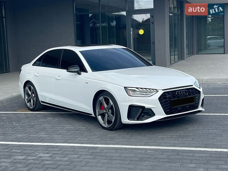 Седан Audi A4 2023 в Виноградове