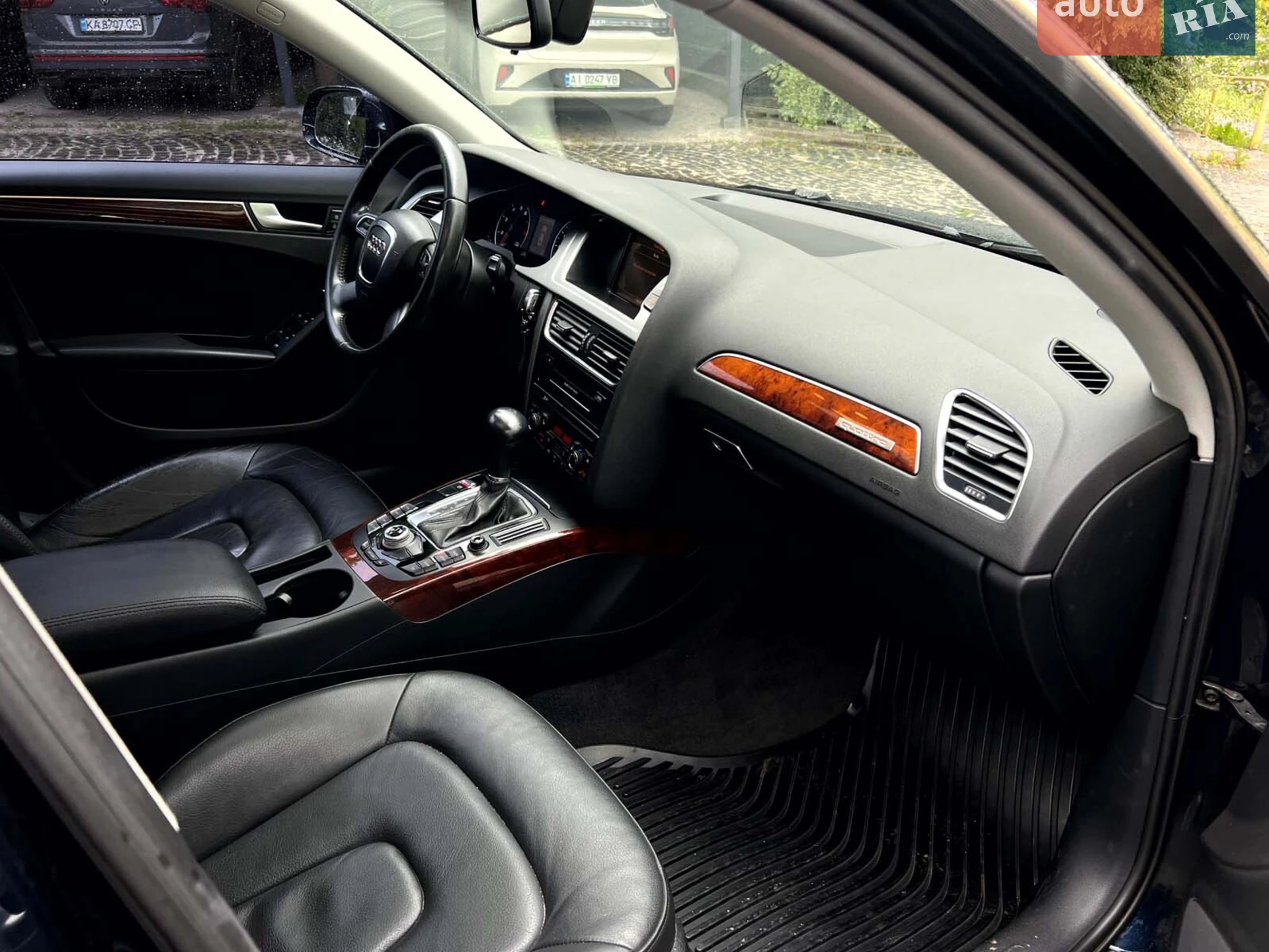 2011 Audi A4 - мініатюра 23