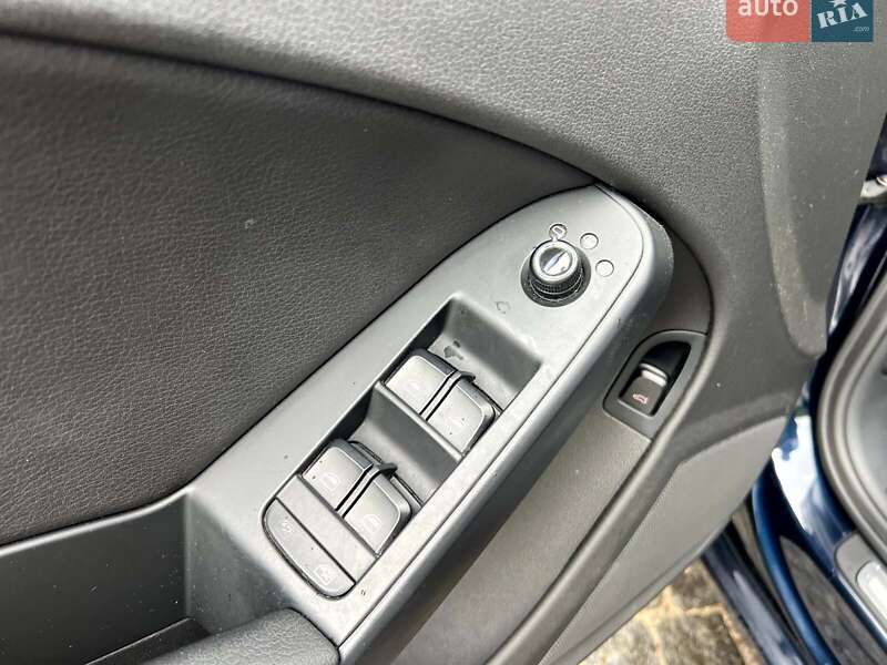 Седан Audi A4 2011 в Києві