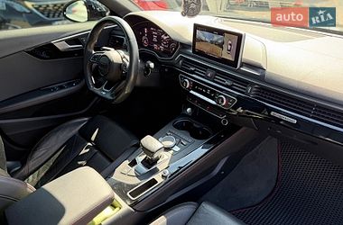 Седан Audi A4 2017 в Ивано-Франковске