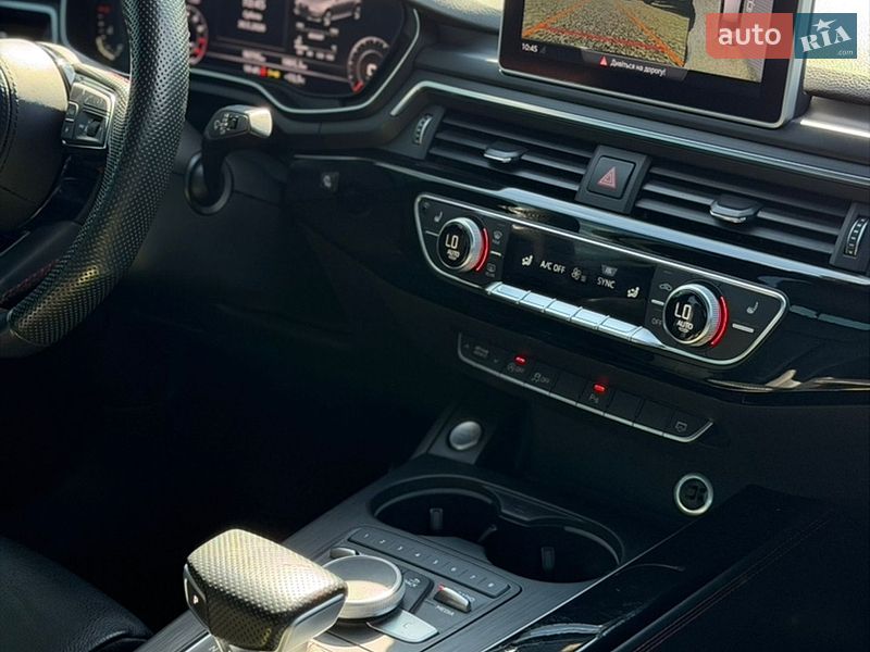 Седан Audi A4 2017 в Ивано-Франковске