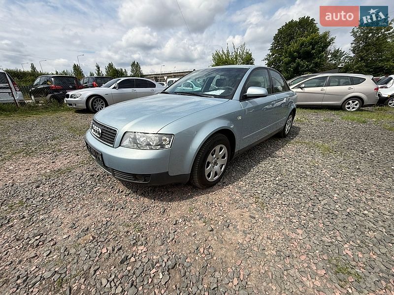 Седан Audi A4 2001 в Луцке