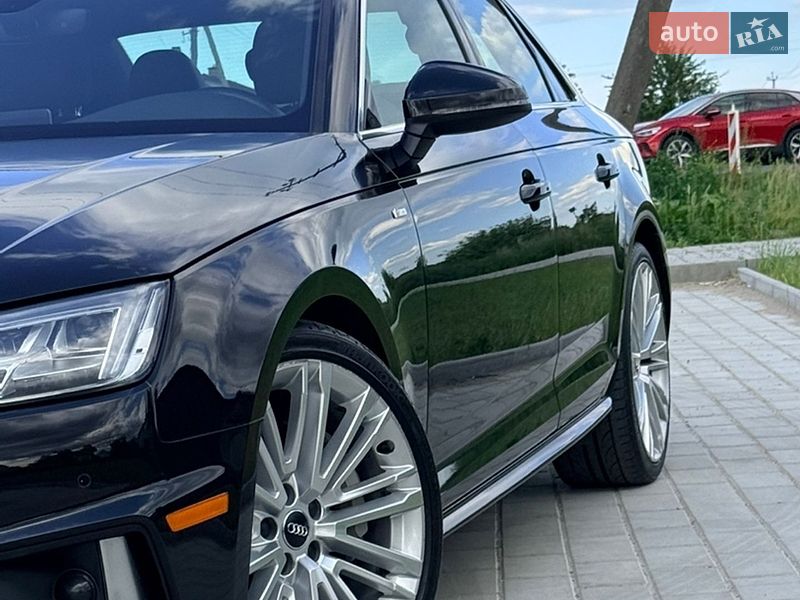 Седан Audi A4 2019 в Львові