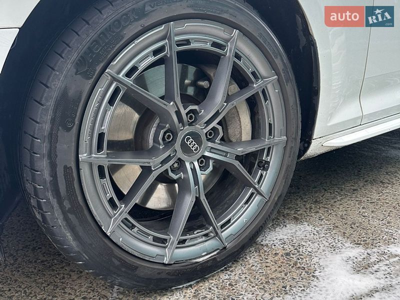 Седан Audi A4 2017 в Івано-Франківську