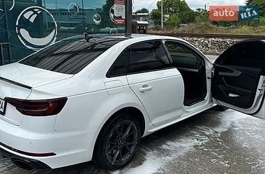 Седан Audi A4 2017 в Івано-Франківську
