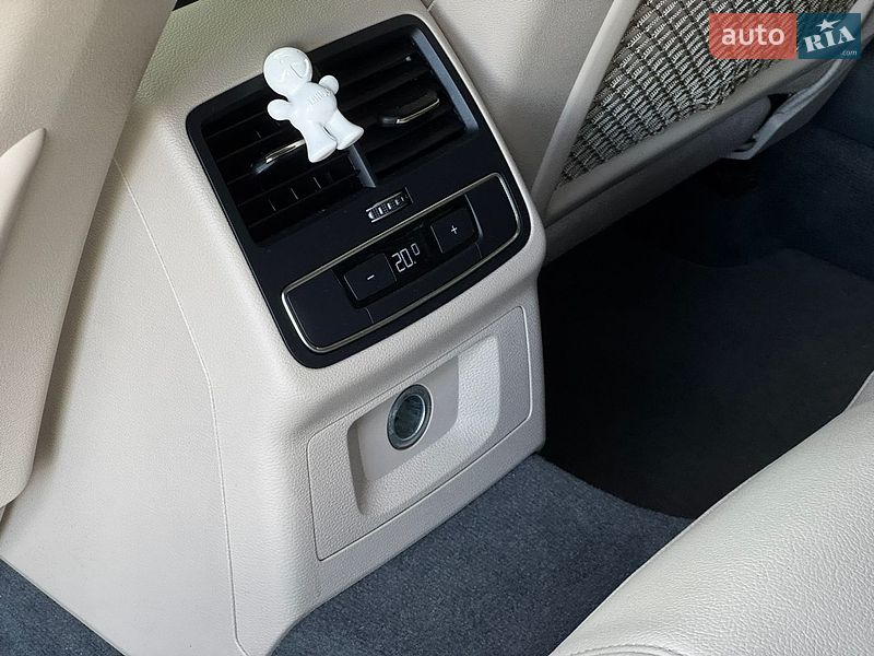 Седан Audi A4 2016 в Дніпрі