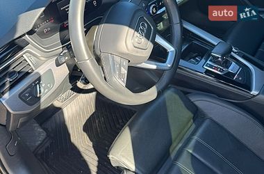 Седан Audi A4 2022 в Виннице