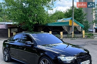 Седан Audi A4 2014 в Харкові