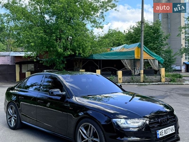 Седан Audi A4 2014 в Харкові