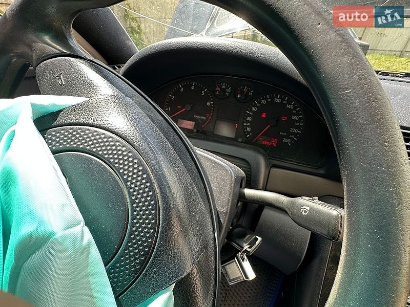 Седан Audi A4 1999 в Чернігові