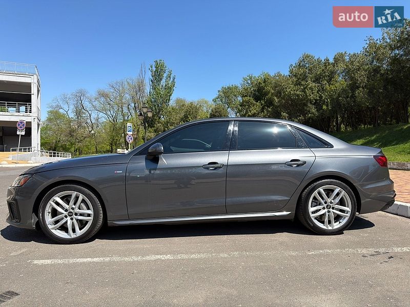 Седан Audi A4 2023 в Одесі
