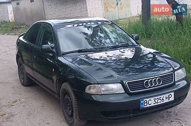 Седан Audi A4 1997 в Бродах