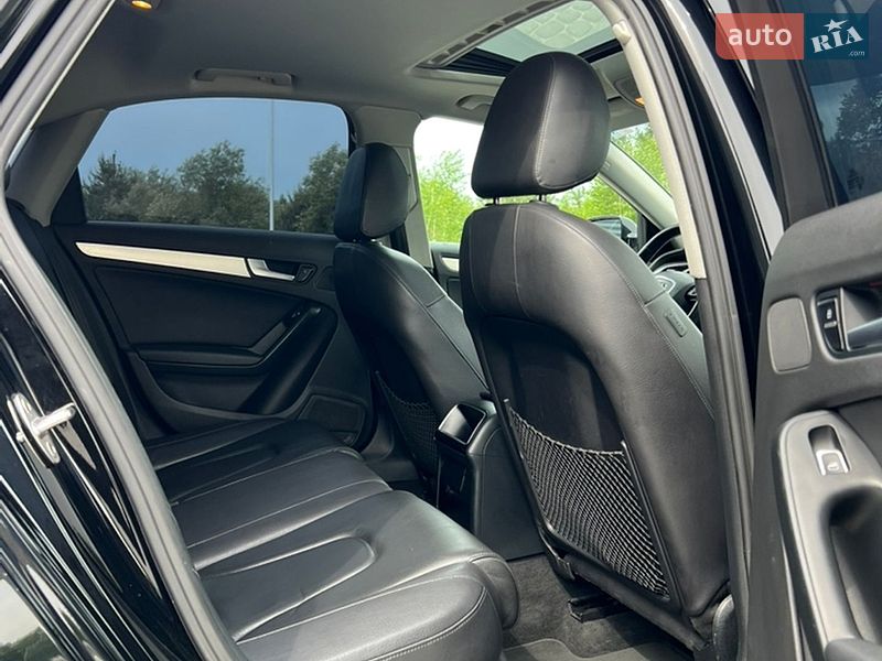 Седан Audi A4 2013 в Львові