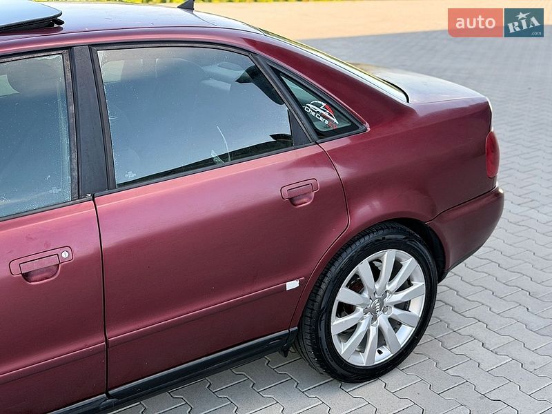 Седан Audi A4 1998 в Черновцах