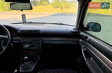 Седан Audi A4 1998 в Черновцах