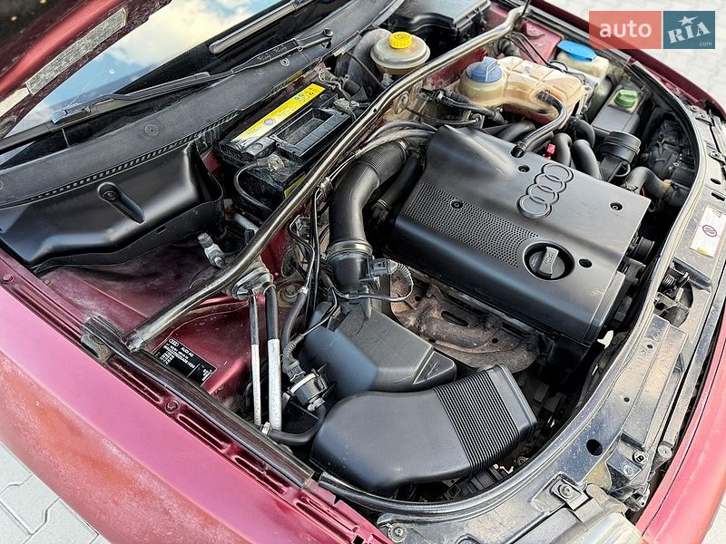 Седан Audi A4 1998 в Черновцах