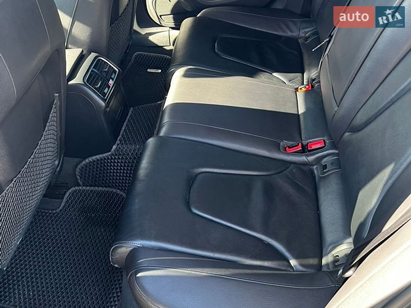 Седан Audi A4 2014 в Киеве