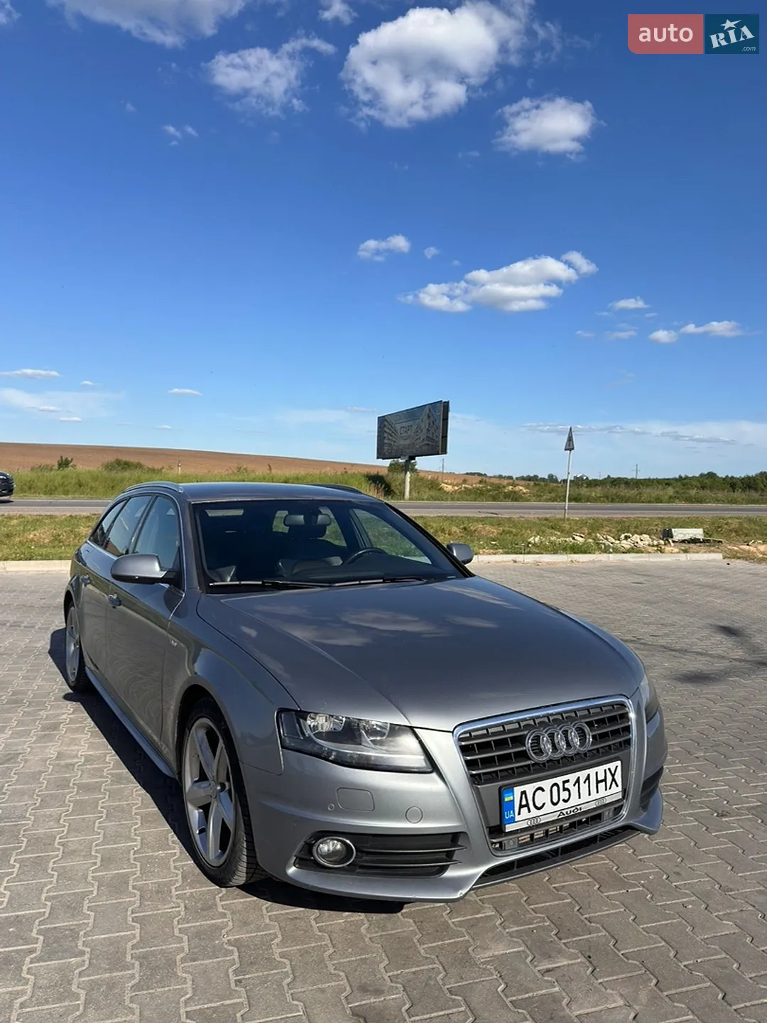 2010 Audi A4 - мініатюра 2