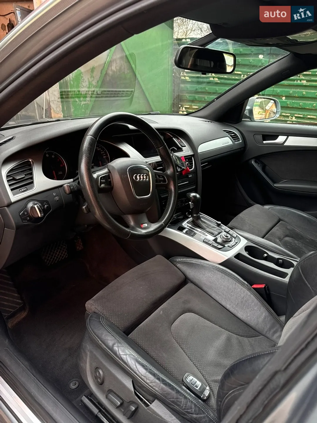 2010 Audi A4 - мініатюра 11