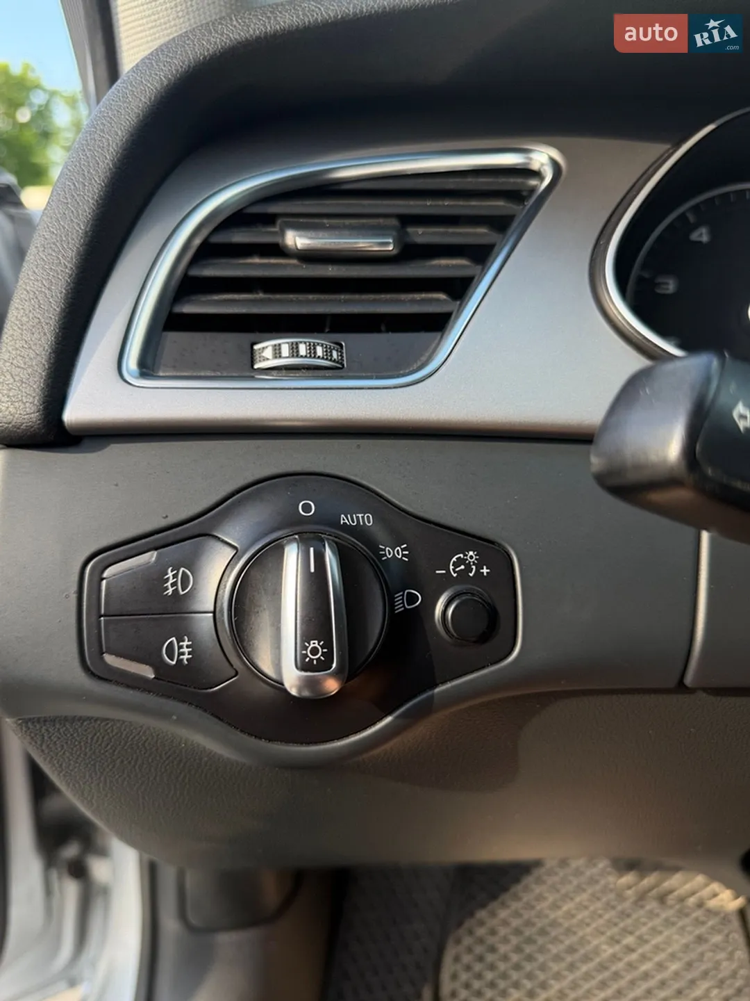 2012 Audi A4 - мініатюра 12