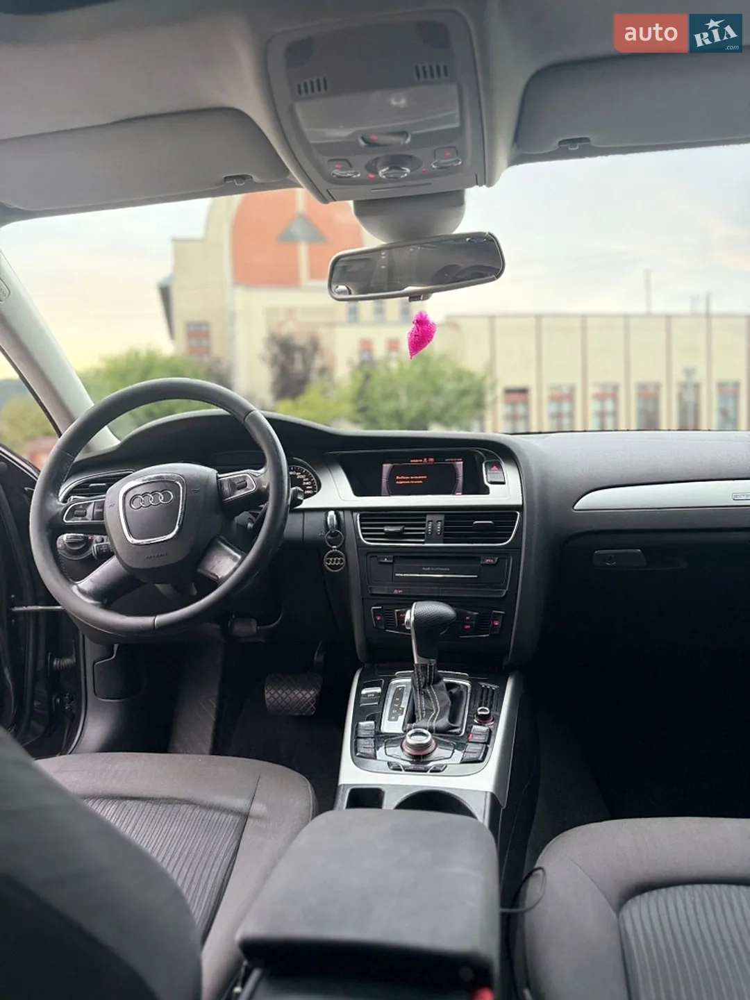 2010 Audi A4 - мініатюра 13