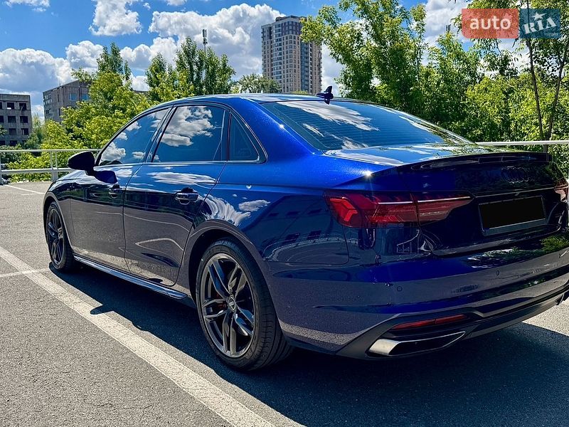 Седан Audi A4 2020 в Києві