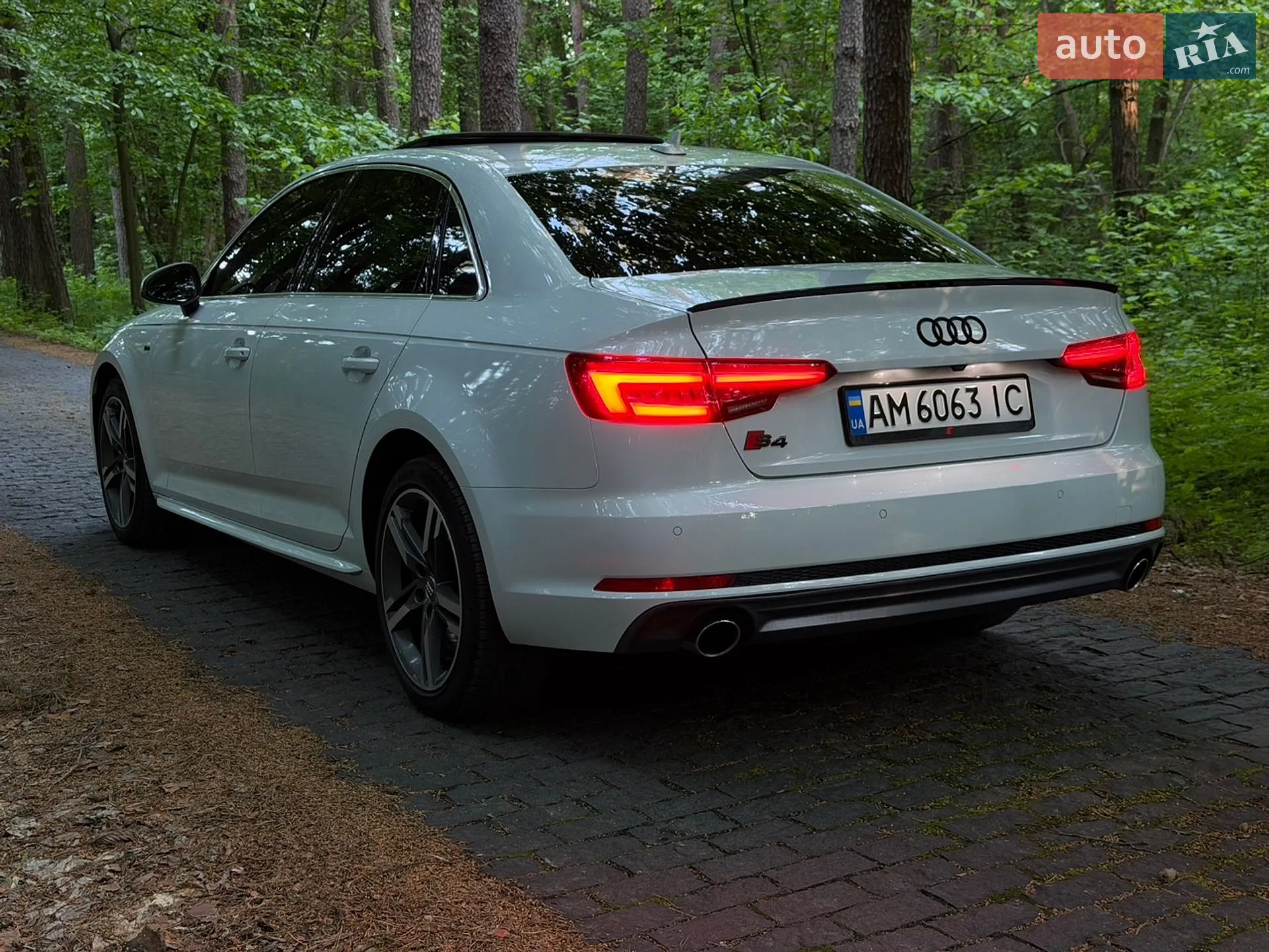 2017 Audi A4 - мініатюра 12
