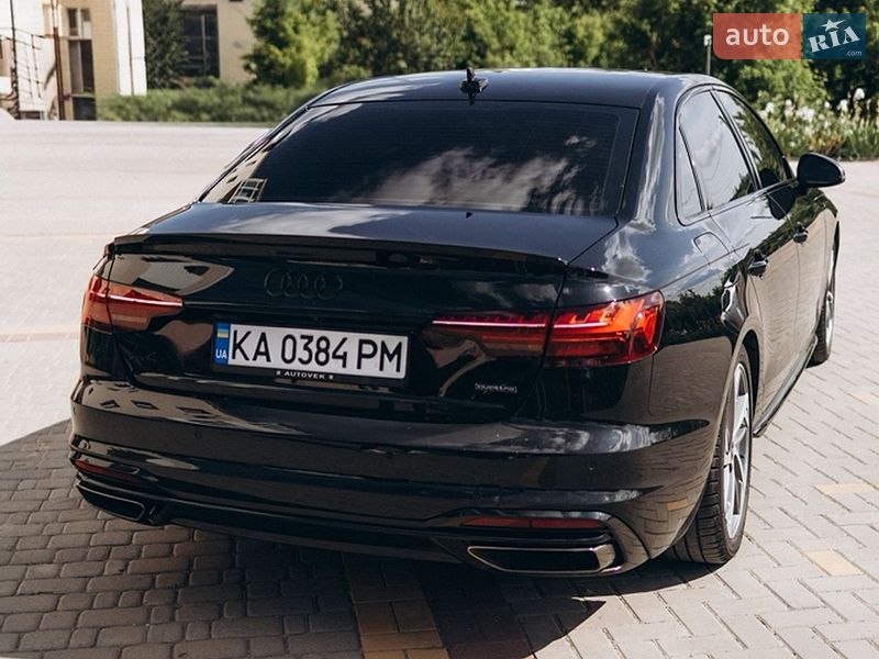 Седан Audi A4 2022 в Вінниці
