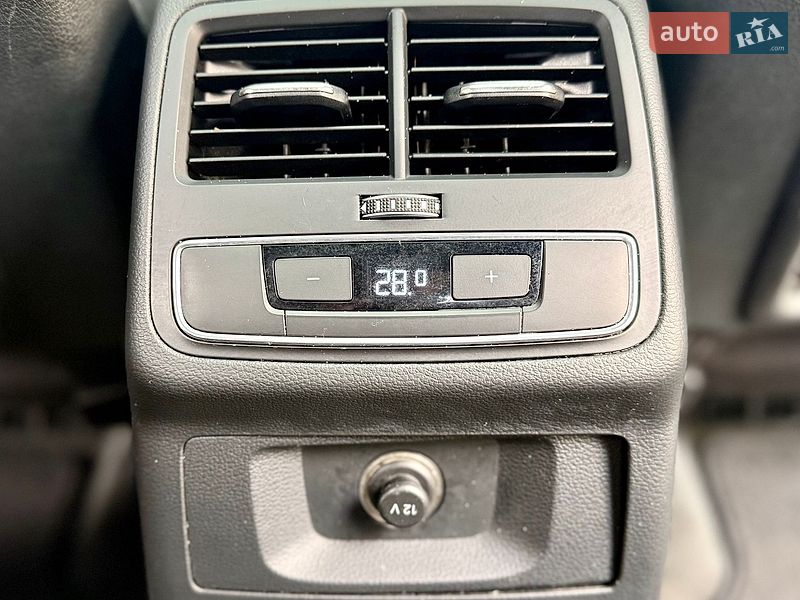 Седан Audi A4 2016 в Дніпрі