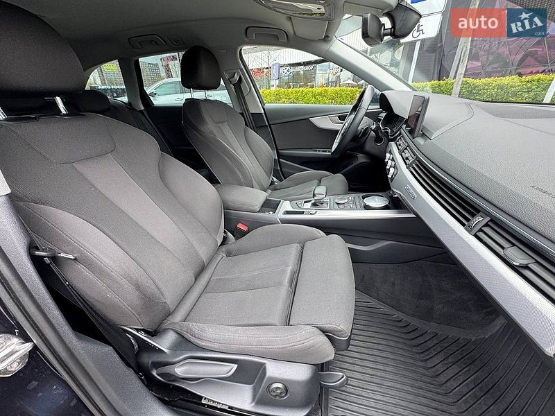 Универсал Audi A4 2018 в Киеве
