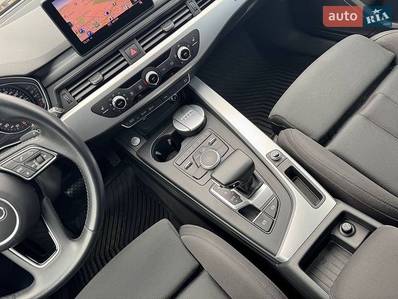 Универсал Audi A4 2018 в Киеве