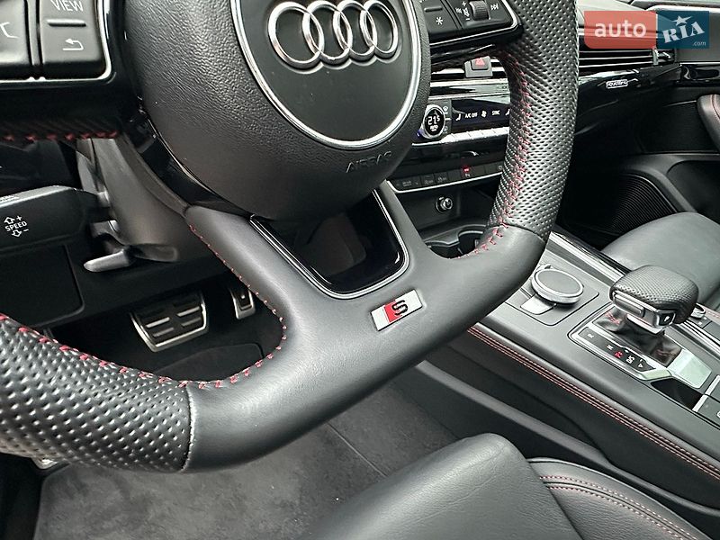Седан Audi A4 2019 в Одессе