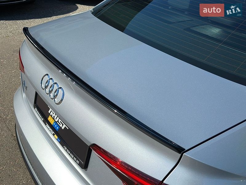 Седан Audi A4 2019 в Одессе