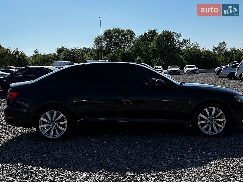 Седан Audi A4 2016 в Львові