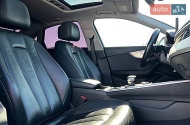 Седан Audi A4 2016 в Львові