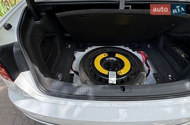 Седан Audi A4 2017 в Ровно