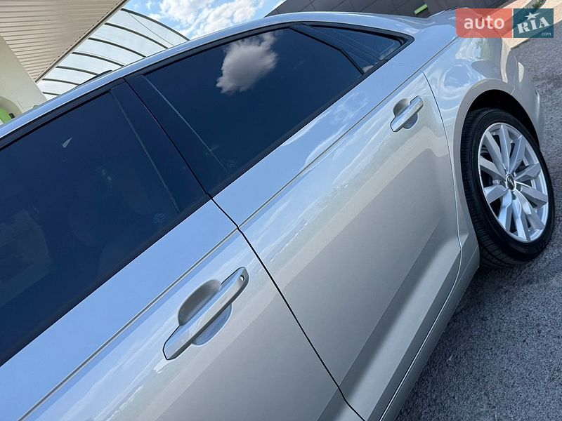 Седан Audi A4 2017 в Дрогобичі