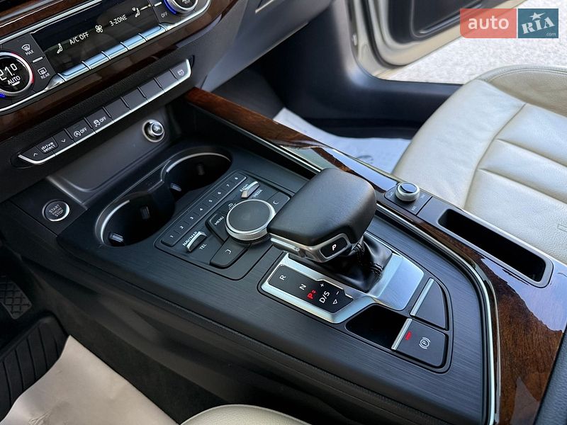 Седан Audi A4 2017 в Дрогобичі