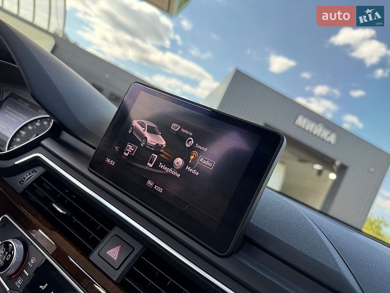 Седан Audi A4 2017 в Дрогобичі