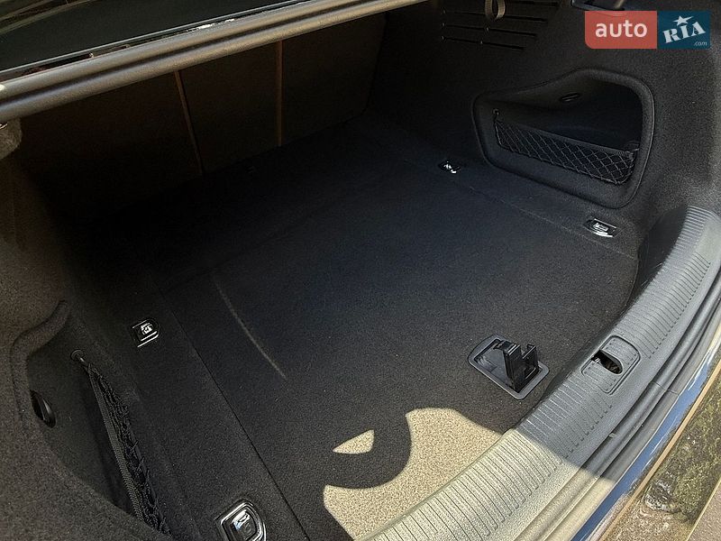 Седан Audi A4 2018 в Сумах