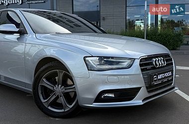 Седан Audi A4 2014 в Киеве