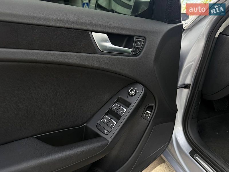 Седан Audi A4 2014 в Киеве
