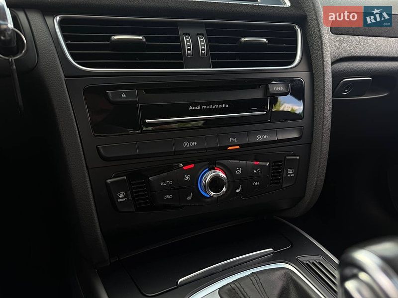 Седан Audi A4 2014 в Киеве