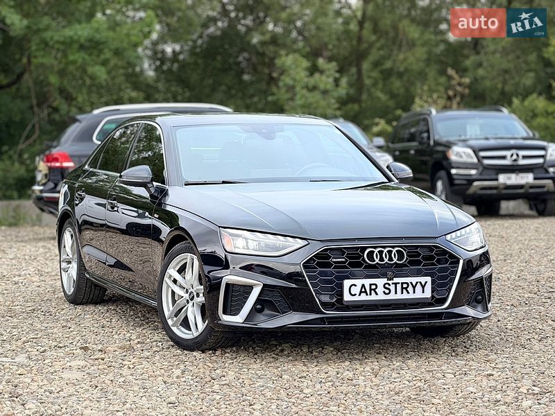 Седан Audi A4 2022 в Стрые