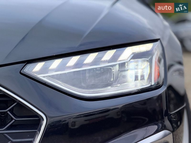 Седан Audi A4 2022 в Стрые